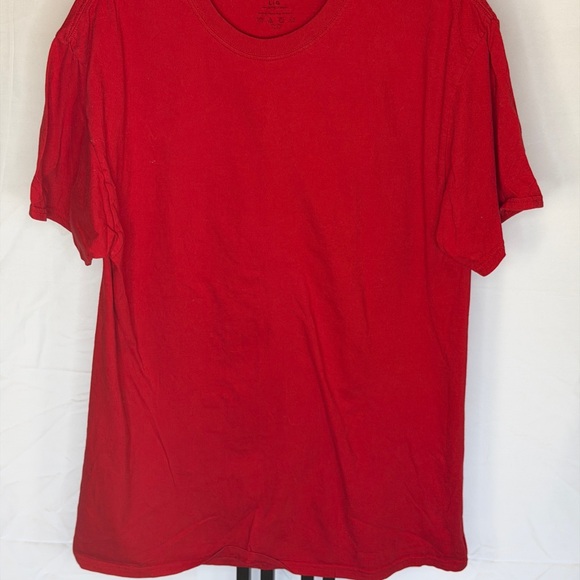 Fruit of the Loom Classic Red Short Sleeve Tee - Picture 2 of 5